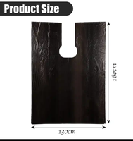 Capas de salón de plástico baratas PE corte de pelo bata de peluquería capa desechable de peluquero negro