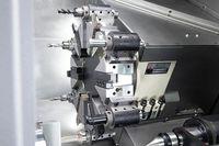 Tour horizontal CNC PR46TT avec servomoteur 1,7 kW, puissance X/Z, mouvement rapide de 30 m/min et rail de guidage linéaire à rouleaux