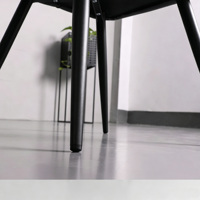 Chaise de salle à manger moderne en velours à motif quadrillé, chaise d'appoint rembourrée avec accoudoirs, chaise d'appoint à pieds en métal noir pour salle à manger, cuisine, maison