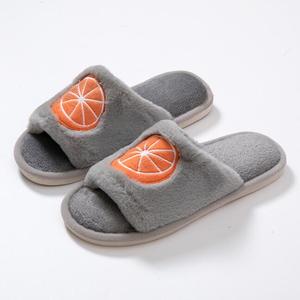 Nouvelles pantoufles <span class=keywords><strong>d</strong></span>'intérieur douces en peluche gris rosé <span class=keywords><strong>cerise</strong></span> pour l'<span class=keywords><strong>hiver</strong></span>, design mignon avec fonction antidérapante, chaussures <span class=keywords><strong>d</strong></span>'été - Product Image 3