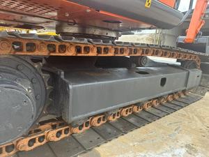 Excavatrice Hitachi ZX70 d'occasion en excellent état, prix bas, modèle 2022, poids opérationnel de 7500 kg, capacité de la cuve de 0,34 m - Product Image 3