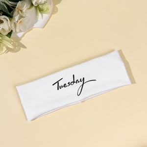 Diadema Elástica Estilo Europeo Americano Vintage con Estampado de Letras para Deportes, Yoga, Bodas y Otras Ocasiones - Diadema Creativa y Moderna - Product Image 3