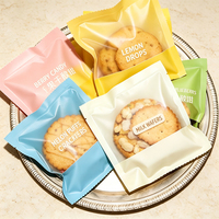 Sachets individuels transparents thermoscellables sur trois côtés de qualité alimentaire personnalisés pour l'emballage de bonbons, de produits de boulangerie et de biscuits avec logo