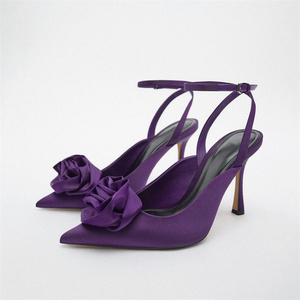 Scarpe con Tacco a Fiori Autunnali da Donna, Tacco Alto con Cinturino alla Caviglia, Décolleté Slingback Viola con Punta Aperta in Raso Antiscivolo, Tendenza Moda per Matrimoni - Product Image 1