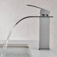 Robinet cascade moderne de luxe pour lavabo, mitigeur cascade en acier inoxydable, robinet de lavabo en acier inoxydable brossé gris canon