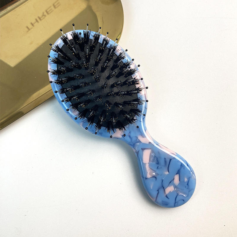 Blue-boar bristle comb teeth