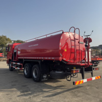 Camion de pompiers Shacman 6x4 diesel |   Véhicule de lutte contre l'incendie et d'arrosage à double usage avec réservoir d'eau haute capacité personnalisé