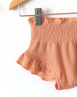 Ensemble de salon pour bébé en coton gaufré personnalisé, haut à épaules nouées et bloomers à volants pour fille, été