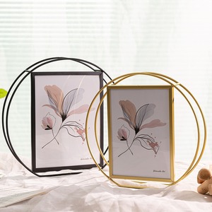 Nhà Máy Trực Tiếp Nhật Bản Và Hàn Quốc Đơn Giản Mỏng Cạnh In Kim Loại Khung Ảnh Bảng Thiết Đặt Bán Buôn Sắt Vàng Đen - Product Image 1