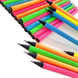ชุดดินสอสี 6 สี ทรงกลม ไม้สีดำ ทาสีคุณภาพพรีเมียม อุปกรณ์ศิลปะ ขายดี - Product Image 1