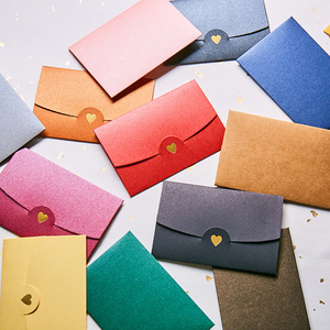 Tarjetas VIP Personalizadas con Logotipo para Regalos Empresariales, Sobres con Lazo Dorado, Marrón, Rojo, Negro, Rosa, Perla, con Cierre de Corazón en Dorado - Product Image 1