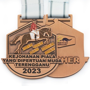 Médaille <span class=keywords><strong>de</strong></span> course <span class=keywords><strong>de</strong></span> chevaux personnalisée en cuivre doré et argent pour médaille <span class=keywords><strong>de</strong></span> <span class=keywords><strong>cheval</strong></span> avec lanière - Product Image 3