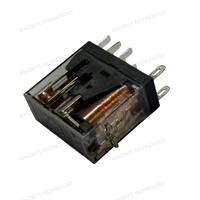 Relay Intermediet Kompak Seri CR-2C Asli CR-2C-DC24V (X) AC230V (XJ) Lampu LED Industri Pemasangan Plug-in/Fix