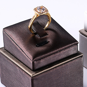 Tersedia: dudukan cincin berlapis, piring penyimpanan, alas, kalung, liontin, perhiasan - Product Image 2