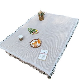 Couverture de <span class=keywords><strong>pique</strong></span>-<span class=keywords><strong>nique</strong></span> bohème à carreaux, imperméable, tapis de plage extérieur, couverture de camping en jacquard coton-polyester avec pompons - Product Image 6