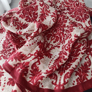 Nouveau châle en polyester à imprimé numérique version coréenne pour femme, style sophistiqué, 70 cm, polyvalent, décontracté, carré, pour voyage, photo, décoratif, vente en gros - Product Image 2