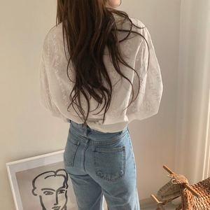En venta <span class=keywords><strong>al</strong></span> por <span class=keywords><strong>mayor</strong></span>, camisa suelta de encaje blanco de estilo dulce para mujer, camisa informal de manga larga con farol de talla grande para niña - Product Image 3