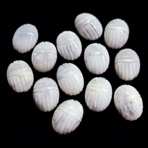 Opale Dendrite Naturelle Scarabée Égyptien 18mm Pierre Précieuse Sculptée à la Main Pierre Libre pour la Fabrication de Bijoux Vente en Gros - Product Image 1