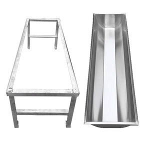 <span class=keywords><strong>Abbeveratoio</strong></span> e Mangiatoia Resistente per Bestiame, per Alimentazione a Foraggio in <span class=keywords><strong>Stalla</strong></span> e Allevamento Quotidiano di Bovini e Ovini - Product Image 1