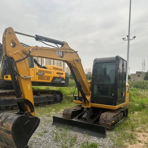 Excavadora Usada Cat305.5E2 Pequeña de Alta Calidad y Bajo Consumo con Motor y Bomba, Peso Operativo de 5.5 Toneladas, Potencia de 34 Kw - Product Image 3