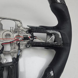 Volante de Cuero Perforado de Fibra de Carbono Nuevo para Ford Mustang - Product Image 3