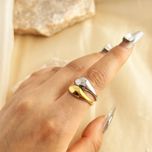 Anillos abiertos lisos simples de acero inoxidable para mujeres y hombres, anillo de cola ajustable a la moda de oro de 18 quilates, joyería de Fiesta (RG306) - Product Image 1