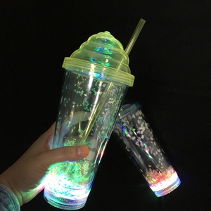 Gobelets lumineux LED <span class=keywords><strong>en</strong></span> plastique à double paroi avec couvercle pour crème glacée, alimentés par piles, pour fêtes, rentrée scolaire, nouveaux marchés nocturnes et événements musicaux - Product Image 3