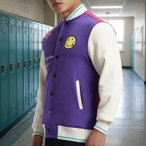 Blouson universitaire homme 2026 – Vêtement de sport élégant en laine avec manches en cuir, logos personnalisés, col montant et poche en toile PU - Product Image 6