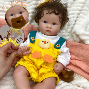 Poupées Bébé Réalistes en Silicone 45cm, Corps Entier en Silicone Platine, Cheveux Implantés, Bouche Ouverte, Poupées Reborn pour Filles - Product Image 1
