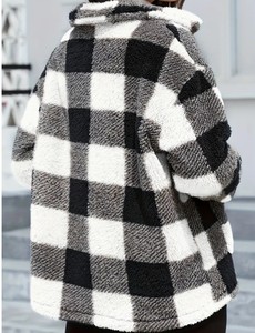 Giacca Invernale Spessa e Calda in <span class=keywords><strong>Pile</strong></span> Sherpa a Doppia Faccia per Donna, Cappotto con Colletto, Bottoni e Stampa a Quadri con Doppia Tasca 2026 - Product Image 5