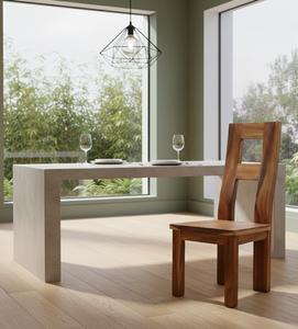 เก้าอี้ทานข้าวไม้สักทรงแข็งแรงและมีสไตล์ พร้อมพนักพิงสูงรูปตัว H เหมาะสำหรับตกแต่งภายในห้องรับประทานอาหารสไตล์โมเดิร์น รัสติก และร่วมสมัย - Product Image 5