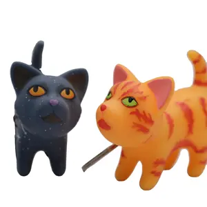 Manufacturers design new rubber pvc red yellow blue kitten keychains, ornaments, gifts for children, birthday gifts.
