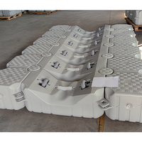 Dock flottant pour jet ski avec rouleaux au centre, facile à installer, à vendre