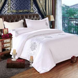 Juego de Cama CozyLux Tamaño Matrimonial/Queen con Sábana Plana, Funda de Edredón y Funda de Almohada de Algodón, Ropa de Cama para Toda Temporada al por Mayor para Hotel en Algodón Blanco - Product Image 2