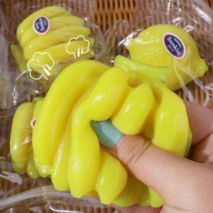 ของเล่นบีบคลายเครียดรูปกล้วยและมะนาว TPR ของเล่นบีบเล่นเพื่อคลายความเครียด ของขวัญสำหรับเด็กและผู้ใหญ่ - Product Image 1