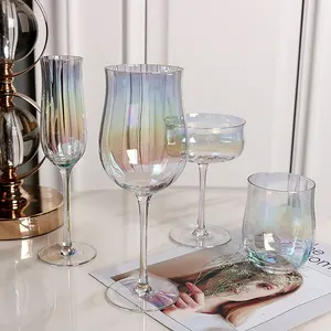 Gobelet coloré avec bord plaqué or flûtes hautes tulipe Champagne verre à vin pour 2023 service de restauration de fête de mariage