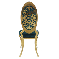 Chaise de mariage moderne noire de luxe avec dossier haut et cadre doré pour événements et réceptions en appartement et en villa