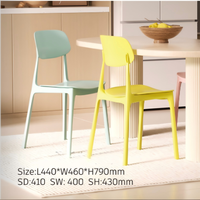 Chaise de restaurant moderne en plastique écologique, empilable, résistante, imperméable, avec logo couleur personnalisé, pour usage commercial