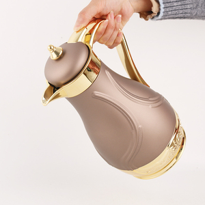 กระติกน้ำชาแบบอาหรับ ดัลลาห์  เก็บความร้อน พร้อมแก้วด้านในสีชมพู - Product Image 6