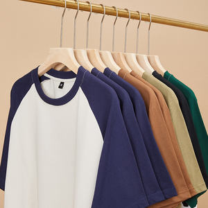 T-shirt décontracté à manches courtes pour hommes, 100 % coton 210 GSM, avec broderie et imprimé floral personnalisés, manches contrastantes, vente en gros - Product Image 4