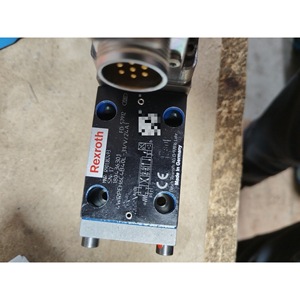Vanne proportionnelle Rexroth 4WRPEH6C4B40L-31/V/24A1 Composant hydraulique de commande industrielle - Product Image 1