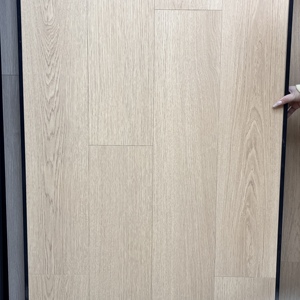 Revêtement de sol SPC à clipser 5 mm, aspect <span class=keywords><strong>bois</strong></span> noyer clair, installation rapide, projet commercial WYRAX - Product Image 2