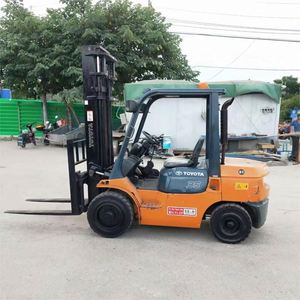 Montacargas Diésel Contrabalanceado de Segunda Mano de 3.5 Toneladas y 4m, Ecológico, Marca Japonesa, Capacidad de Carga de 3500kg, 1 Año de Garantía - Product Image 2