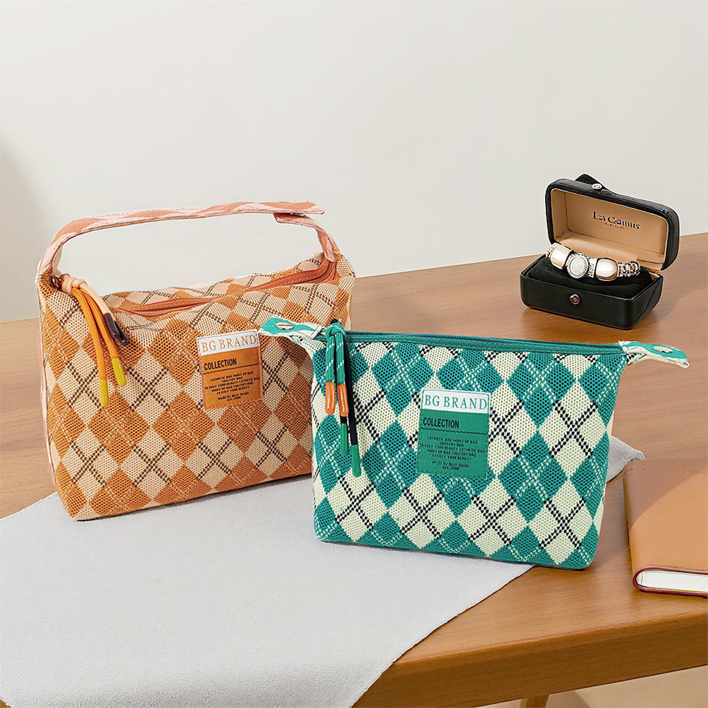 Popular Large Capacity Travel Toiletry Clutch Makeup Bag Custom