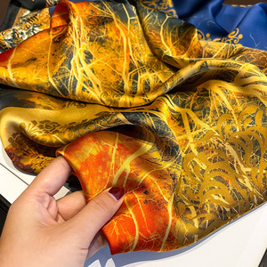 Phụ Nữ Của Kích Thước Lớn Giả Lụa Satin Khăn Đa Năng Mùa Hè Mùa Thu Mùa Đông Khăn Choàng Mặt Trời Bảo Vệ Dân Tộc Dài Rắn Đồng Bằng Thiết Kế - Product Image 5