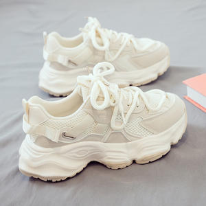 Zapatillas deportivas casuales de malla transpirable con suela gruesa para el verano 2026, que aumentan la altura, versátiles para uso diario y deportivo. - Product Image 2