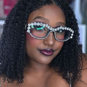 Gafas de Sol Cat Eye de Lujo con Logotipo Personalizado 2025, Gafas de PC Anti Luz Azul, Montura Pequeña de Diamantes, Gafas Ovaladas para Mujer - Product Image 2