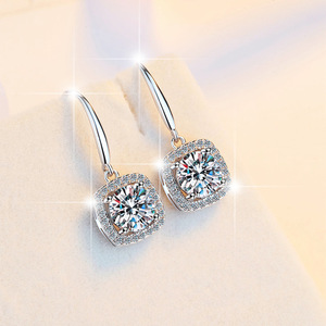 Koreaanse stijl damesmode eenvoudige moissanite ronde briljant geslepen elektrolytisch vergulde oorbel studs groothandel grensoverschrijdend - Product Image 1