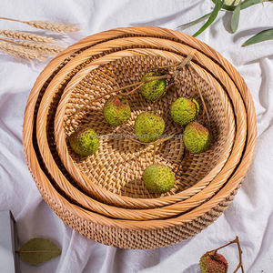 Panier de rangement en rotin naturel moderne tissé à la main, écologique, pour la maison, le bureau - Plateau à fruits multifonction, organisateur de gobelets à eau, organisateur de bonbons - Product Image 4