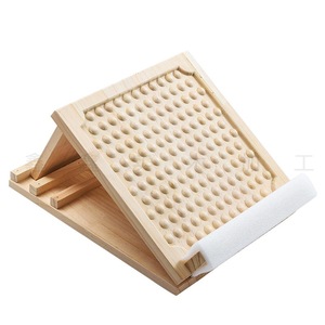 แผ่นรองเท้าไม้เนื้อแข็งแบบเอียง 30x20 ซม. แผ่นรองนวดกันลื่นสำหรับออกกำลังกายขา ใช้ในครัวเรือน - Product Image 1
